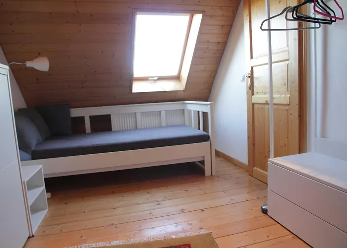 Hauszeit Kapitaenshaus Nyaraló *